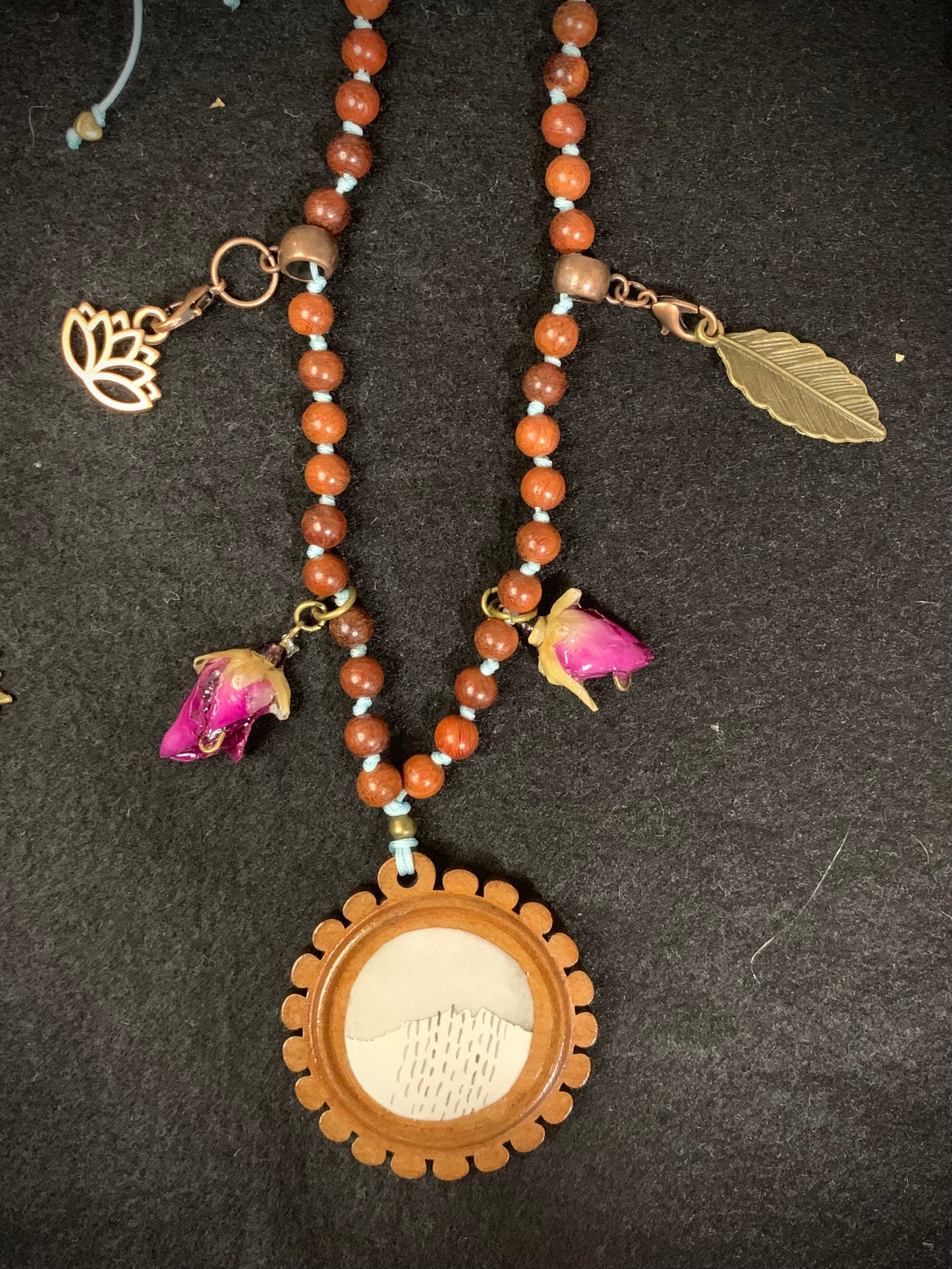 Amuletti-mala: Sade