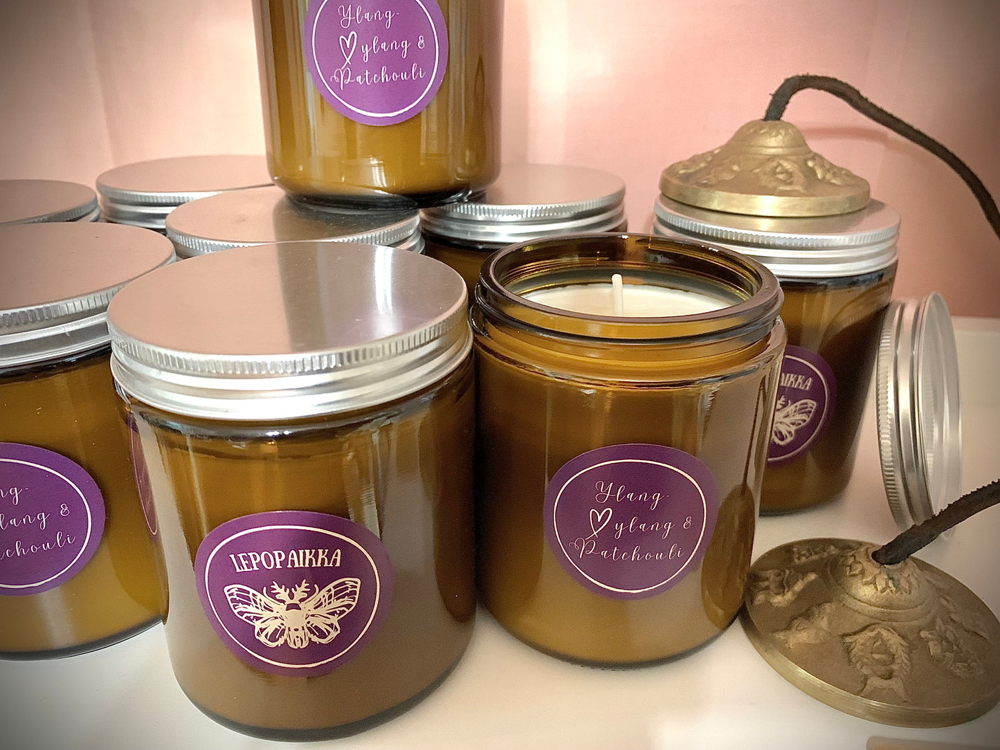 Aromaterapeuttinen soijakynttilä: Ylang ylang & patchouli