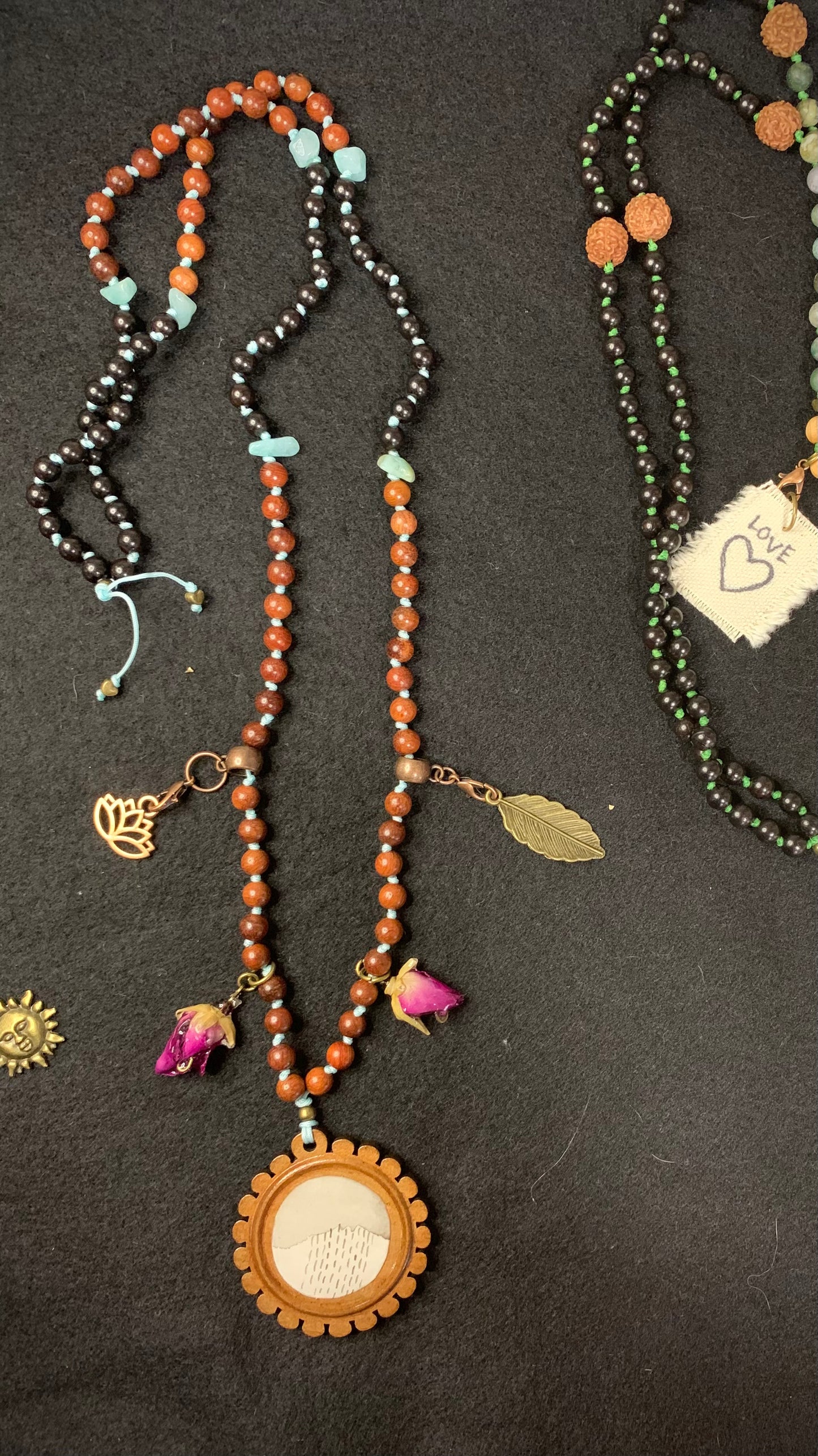 Amuletti-mala: Sade