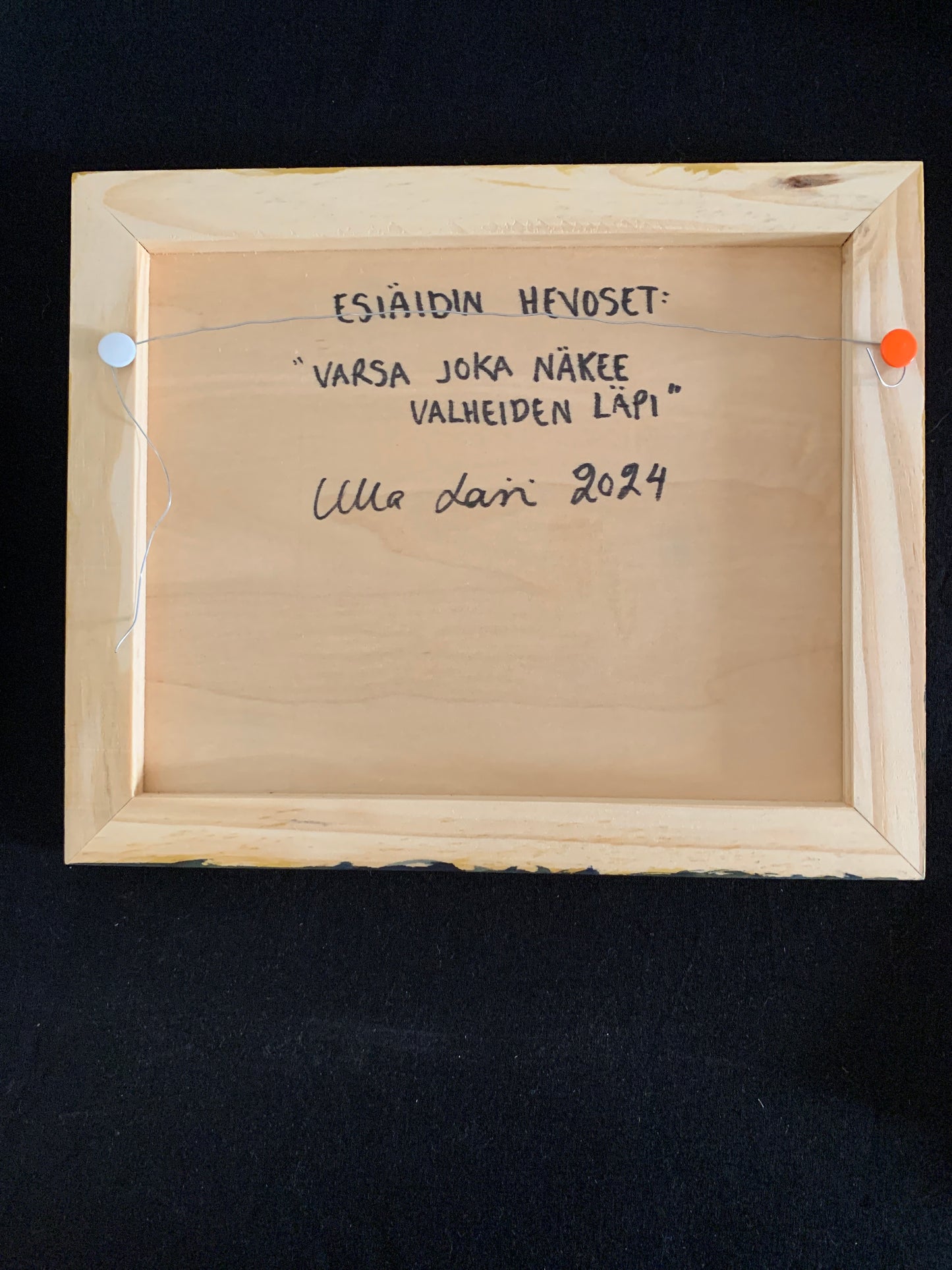 Esiäidin hevoset: Varsa joka näkee valheiden läpi