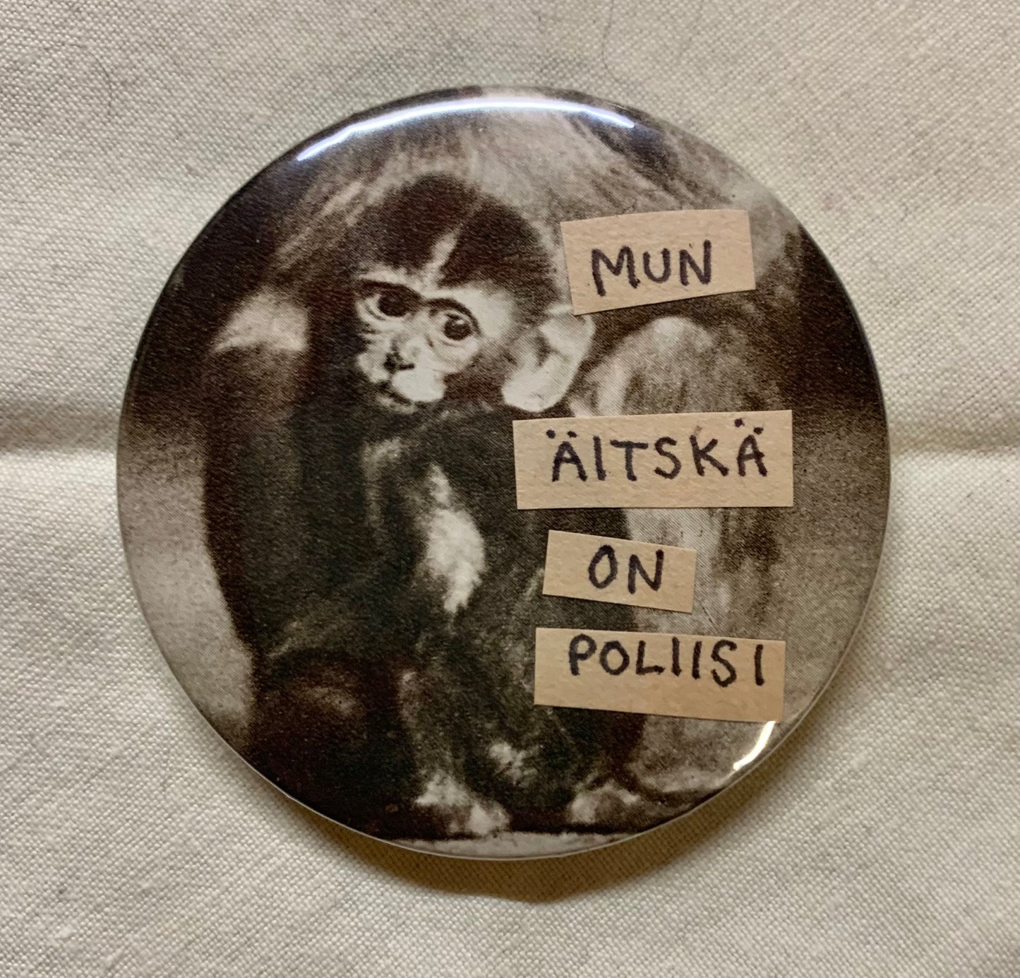 Rintanappi: Mun äitskä on poliisi