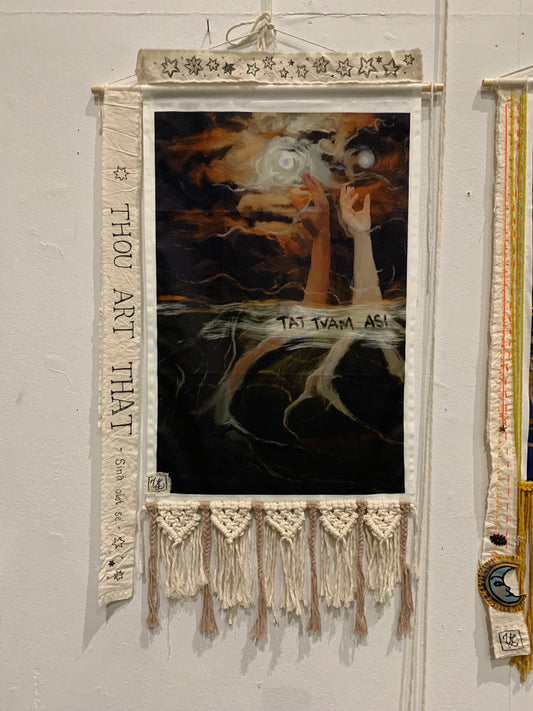 Seinävaate: Tat tvam asi-Thou art that.