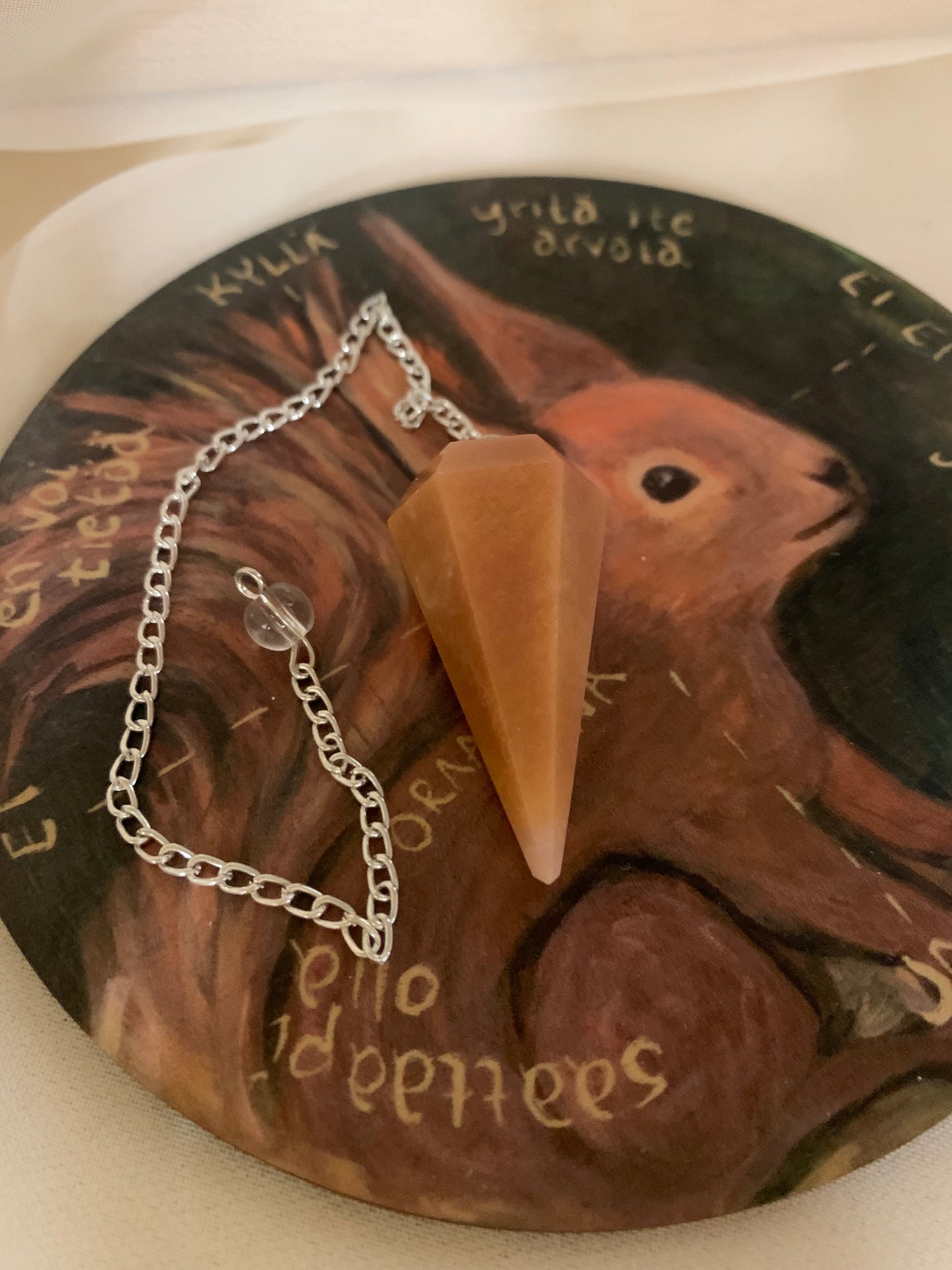 Heiluri: akaatti (punaruskea)