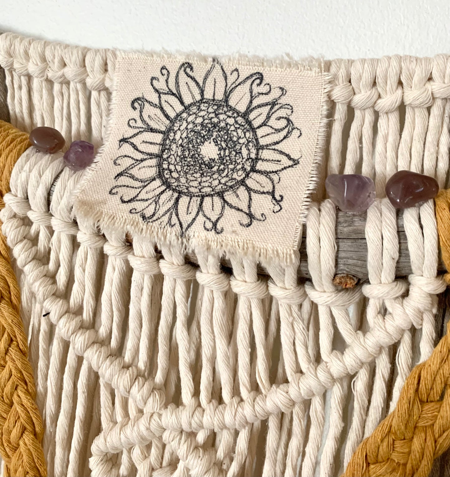Macrame: auringonkukka